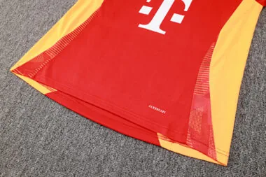 24-25 Bayern Munich Red Training Soccer AAAAJersey Yupoo