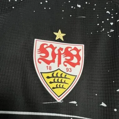 Equipamento de futebol preto n.º 3 do Stuttgart, 24-25