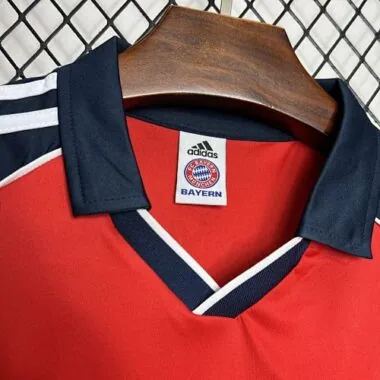 00-01 Maglia da calcio vintage Bayern Monaco, divisa da casa retrò