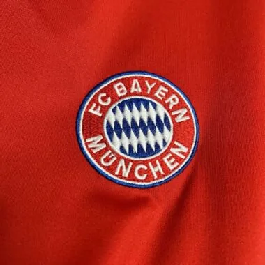 00-01 Maglia da calcio vintage Bayern Monaco, divisa da casa retrò