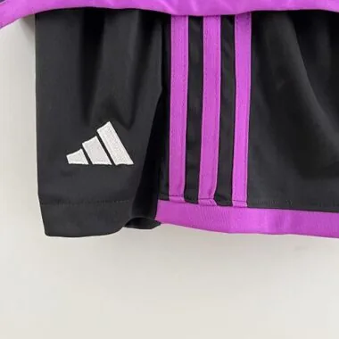 Equipamento de futebol barato do Bayern de Munique para crianças, tamanhos 16-28, para jogos fora de casa, 23-24