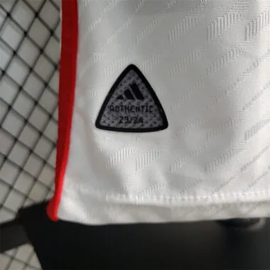 23-24 Bayern home player version
