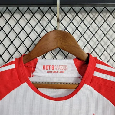 23-24 Bayern home kids kit