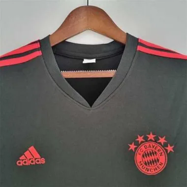 Chándal de entrenamiento del Bayern 22-23, negro con ribete rojo