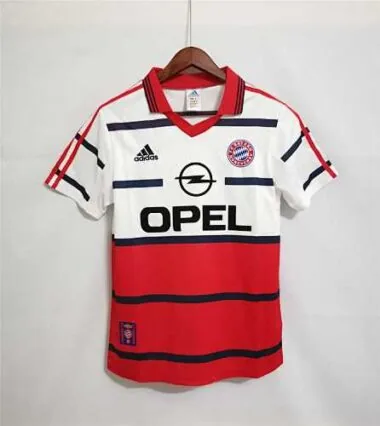 98-01 Bayern Munich away