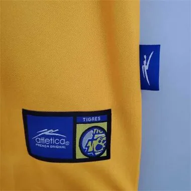 01-02 Camisetas de fútbol del Tigres UANL (equipo local, diseño retro)