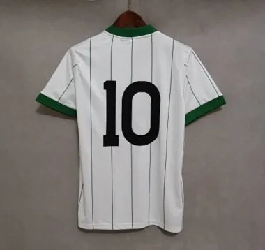 84-86 Celtic away1684417126000