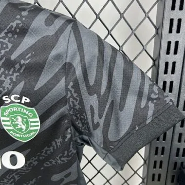 25-26 Sporting Black Goalkeeper Kids Kit Soccer T-Shirt