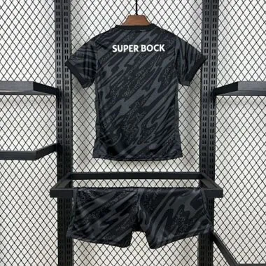 25-26 Sporting Black Goalkeeper Kids Kit Soccer T-Shirt