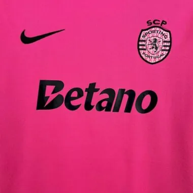 24-25 Sporting Lisbon Pink Kids Kit Soccer