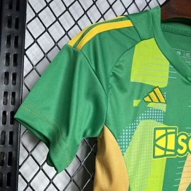 24-25 Newcastle First Goalkeeper Kid Kits Youth Apparels Football