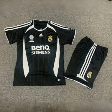 06-07 Real Madrid Away Retro Kid Kits Vintage Youth Apparels AAAAJersey Supplier Yupoo