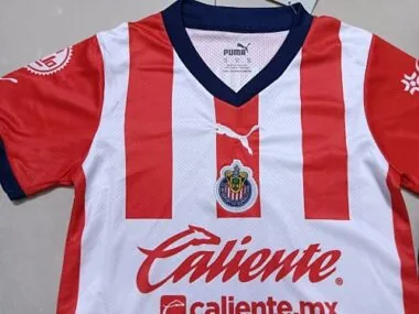 22-23 Chivas Guadalajara home kids kit