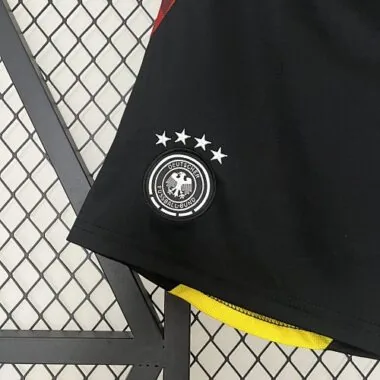 Fornecedor de calções, calças e camisolas da seleção da Alemanha para os jogos fora de casa no UEFA Euro 2024