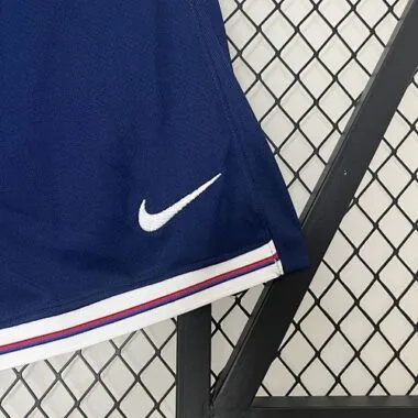 Pantaloncini da calcio dell'Inghilterra per gli Europei UEFA 2024 (modello da casa)