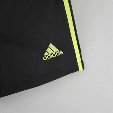 22-23 Calções do Real Madrid, terceiro equipamento de fora, pretos