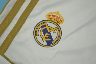 Pantaloncini da casa del Real Madrid 11-12