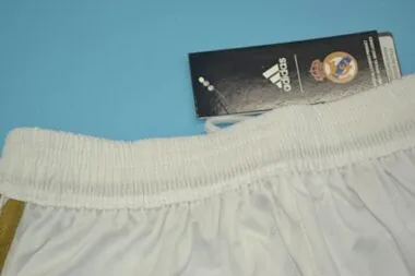 Pantaloncini da casa del Real Madrid 11-12
