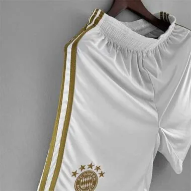 22-23 Bayern Munich Shorts away