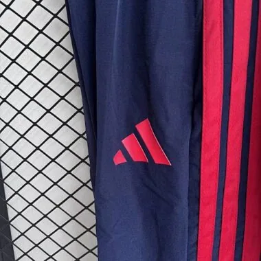 Set 2026 Colombia: giacca a vento e maglietta da calcio
