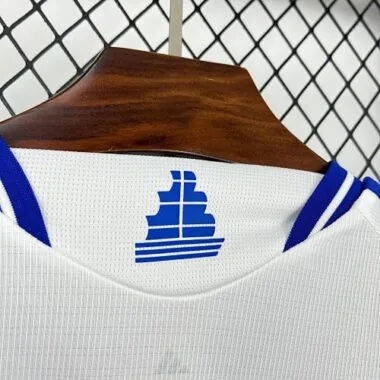 Camiseta de fútbol de la selección de Grecia para el Mundial de 2026 (equipación local)