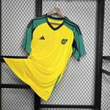 Abbigliamento da calcio: divisa da casa della Giamaica 2024