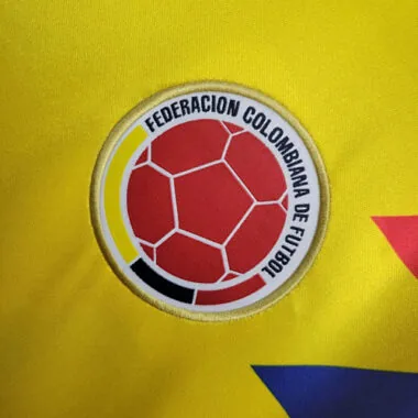 1990 Colombia Home Retro Kit Football