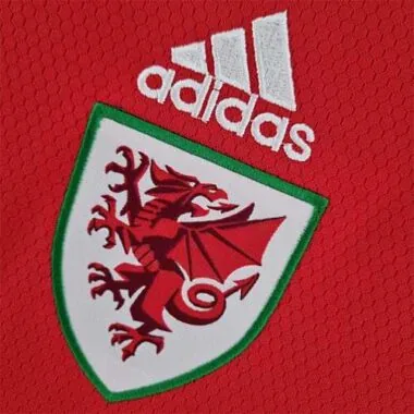2022 País de Gales feminino vermelho