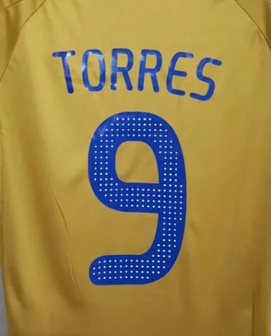 2008, jogo fora de casa contra a Espanha