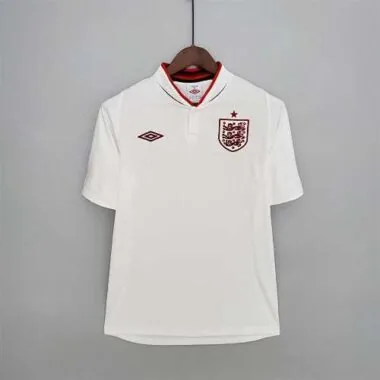 2012 England home1684421307000