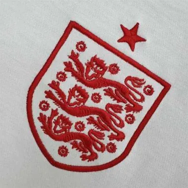 2012 England home1684421307000