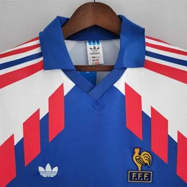 88-90 France home