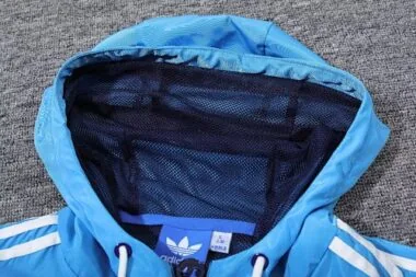 Casacos com capuz e blusões cortavento da Argentina 2023 (4)