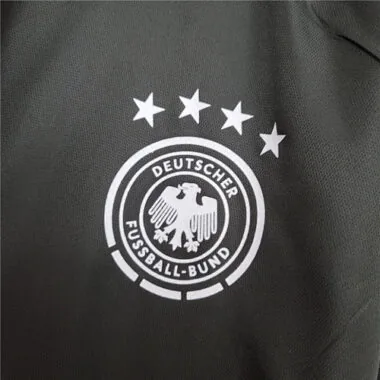 20-21 Germany black windbreaker