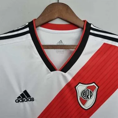 18-19 River Plate em casa