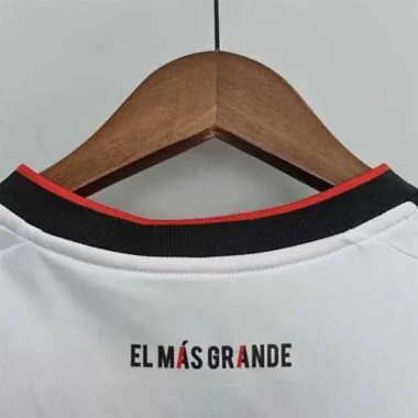 18-19 River Plate em casa