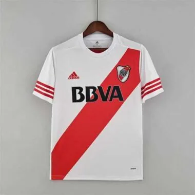 15-16 River Plate home