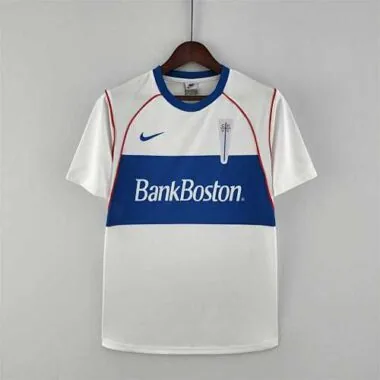 2002 La Católica home