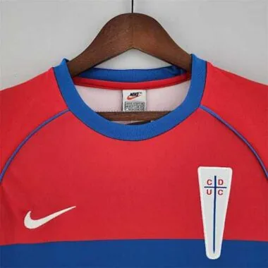 2002 La Católica away