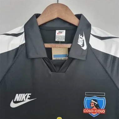 95 Colo-Colo away
