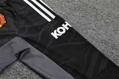 21-22 Manchester United black goalkeeper long sleeve