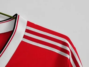 82-83 Manchester United home long sleeve