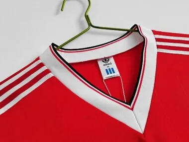 82-83 Manchester United home long sleeve