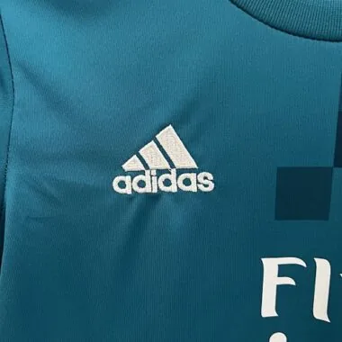 Equipamento infantil retro de terceiro jogo do Real Madrid 17-18, tamanhos: 16-28, camisola de futebol