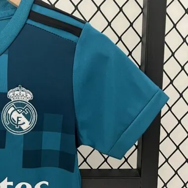 Equipamento infantil retro de terceiro jogo do Real Madrid 17-18, tamanhos: 16-28, camisola de futebol