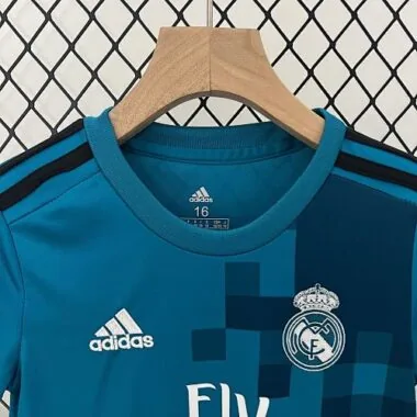 Equipamento infantil retro de terceiro jogo do Real Madrid 17-18, tamanhos: 16-28, camisola de futebol