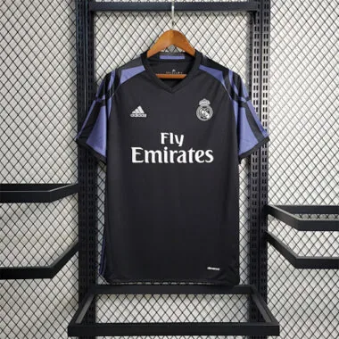 16-17 Real Madrid third away