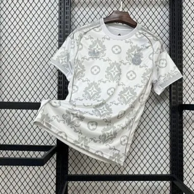 25-26 Real Madrid Special Edition Kit Soccer T-Shirt AAAAJersey Supply Yupoo