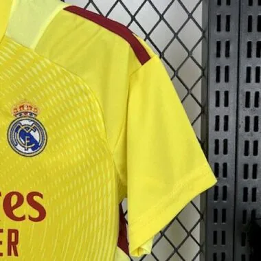 25-26 Real Madrid Yellow Goalkeeper Kid Kits Youth Apparels Joy