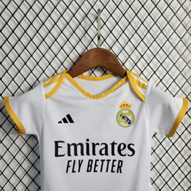 23-24 Real Madrid Baby thuis